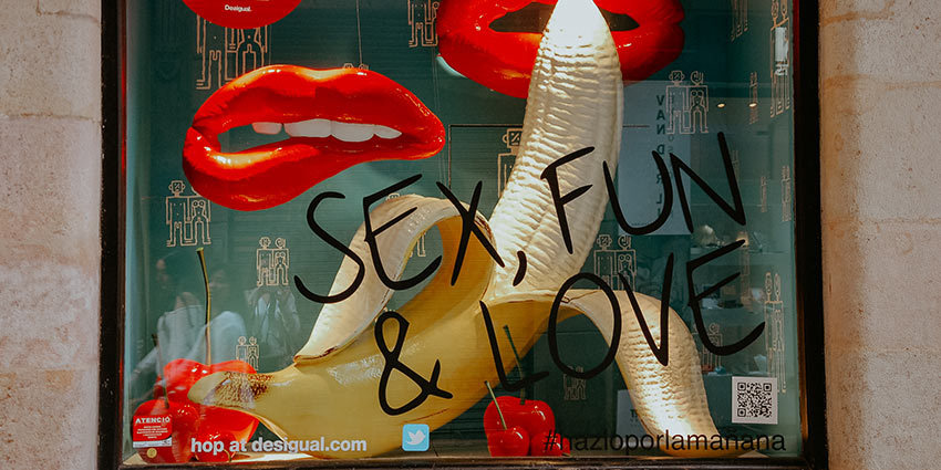 o-zaman-seks-shop2_850x425-1 that time in a sex shop erotic story